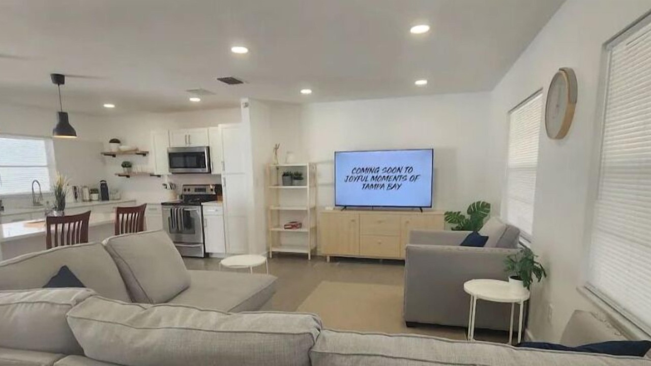 Photo of Livingroom in Egypt Lake-Leto