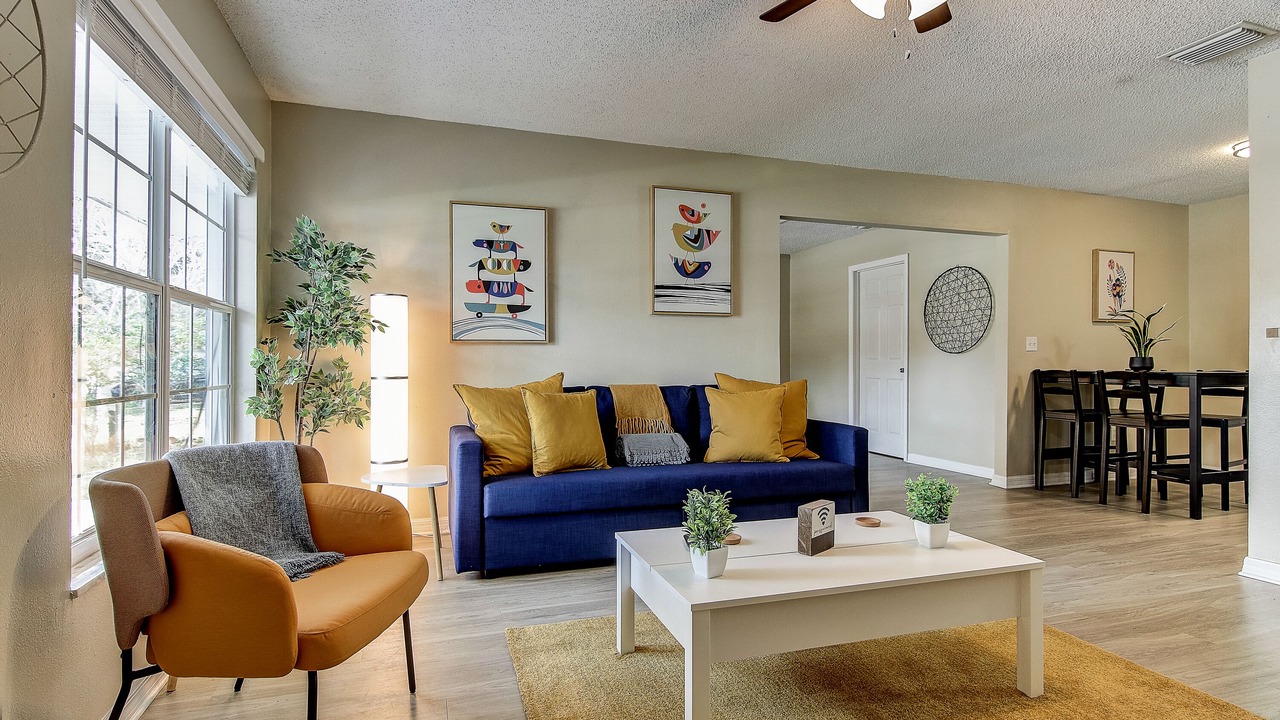 Photo of Livingroom in Seffner Community Alliance