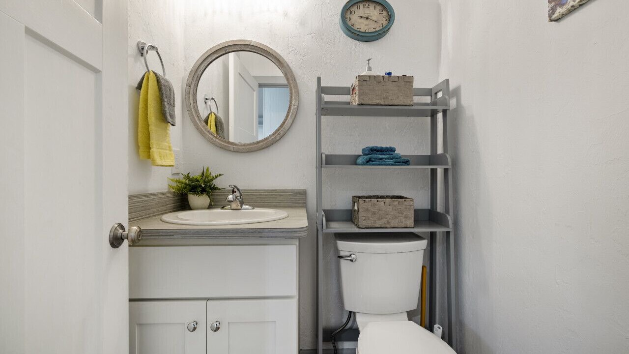 Photo of Bathroom in Cedar Key