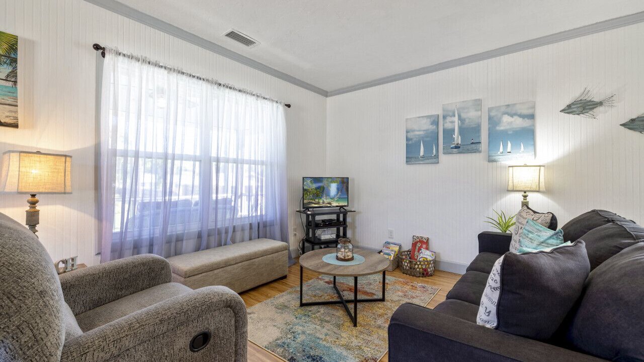 Photo of Livingroom in Cedar Key