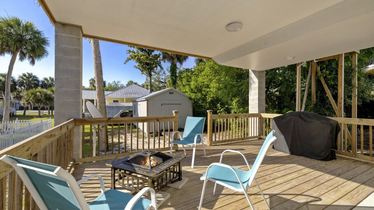 Photo of Patio Balcony in Cedar Key