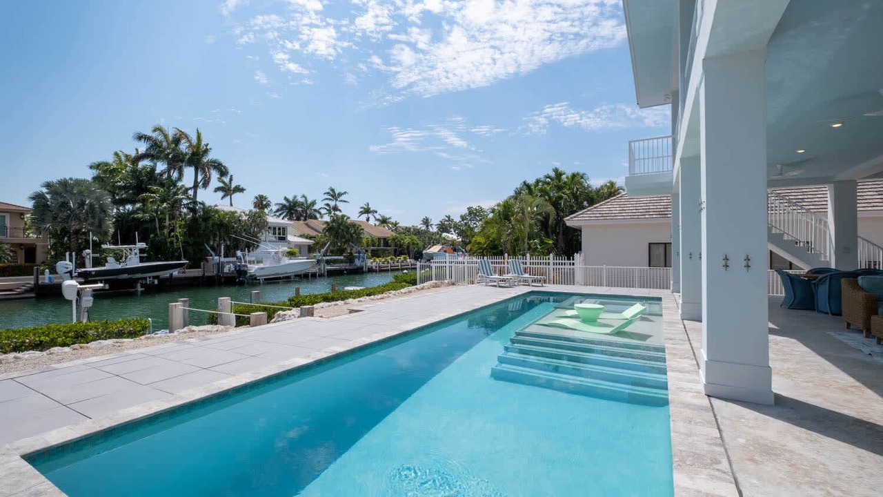 Photo of Outdoor in Coury