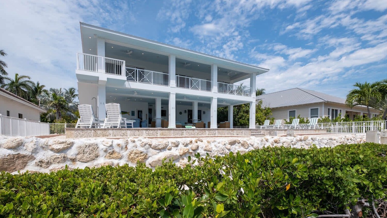 Photo of Outdoor in Coury