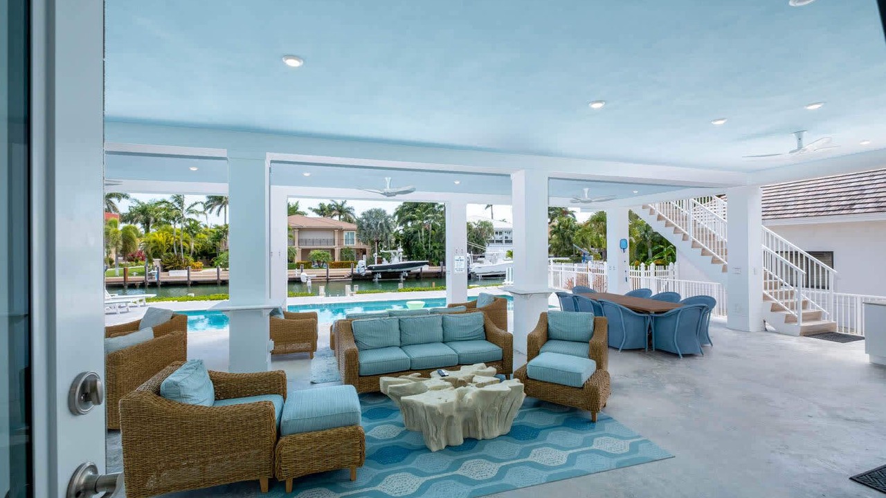 Photo of Patio Balcony in Coury