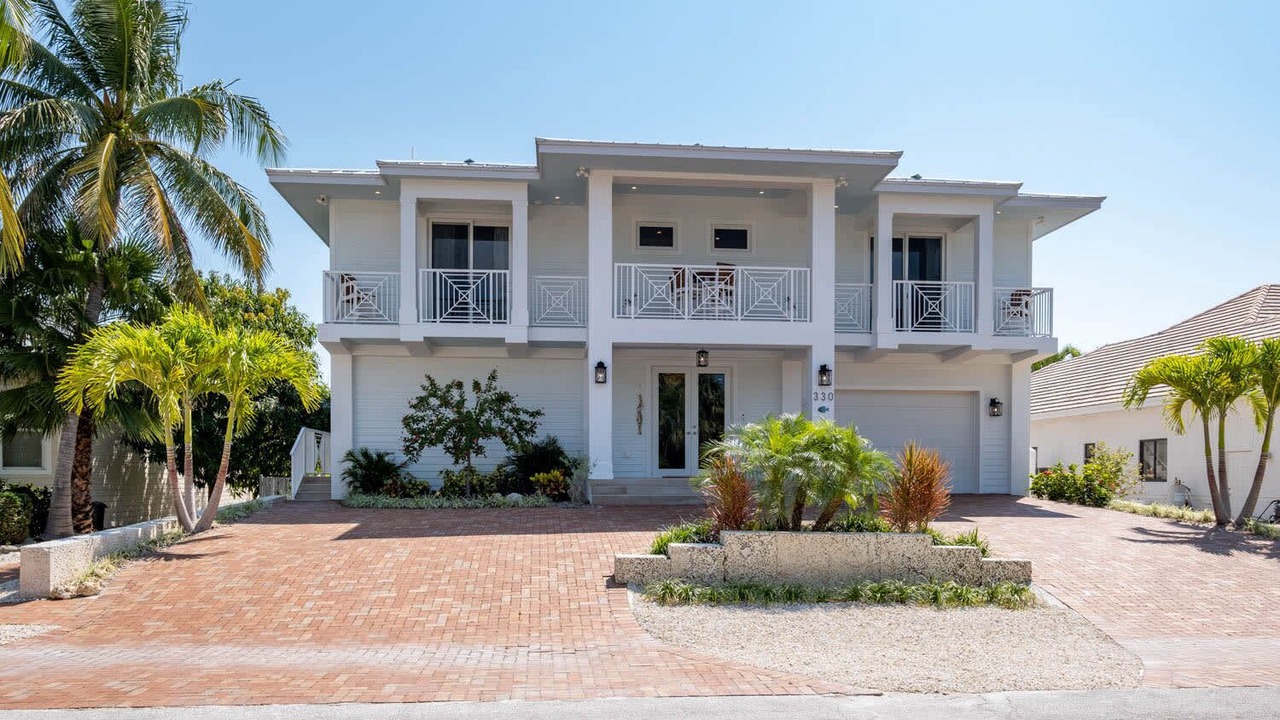 Photo of Outdoor in Coury