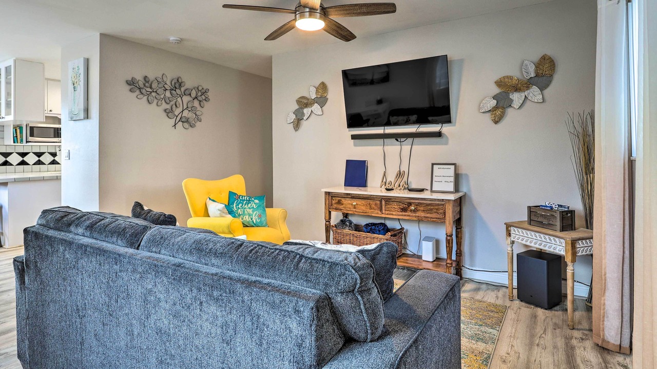 Photo of Livingroom in Ludlam