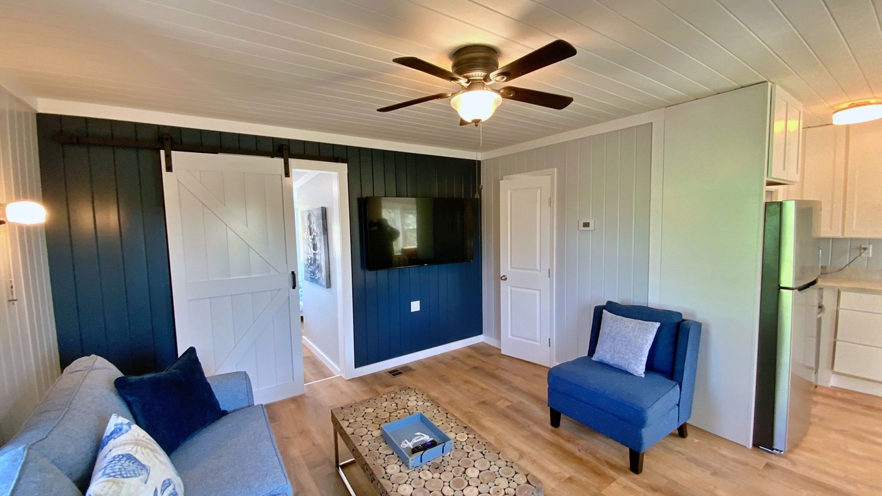 Photo of Livingroom in Surf Side Shores