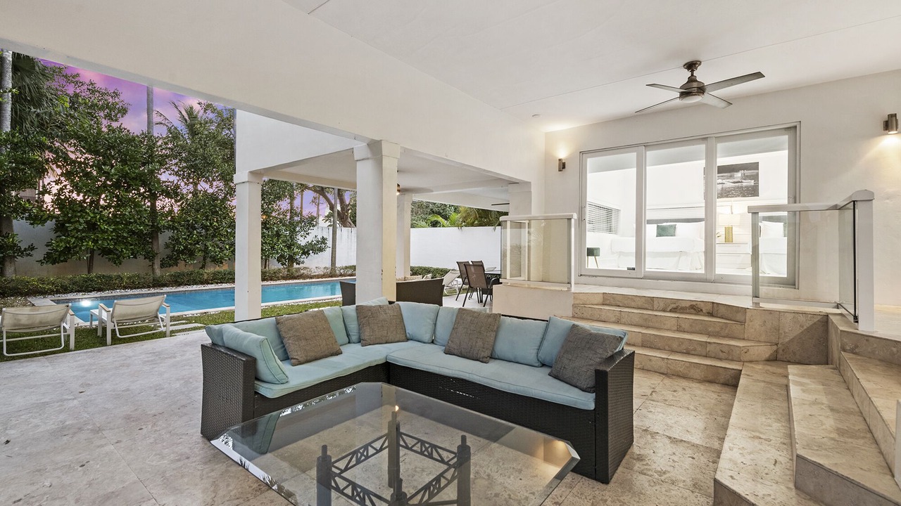 Photo of Patio Balcony in Edgewater