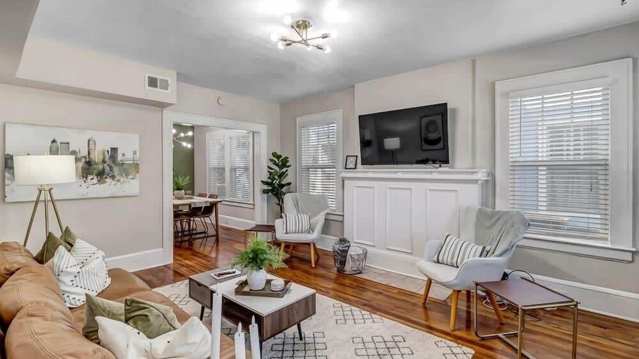 Photo of Livingroom in Murray Hill