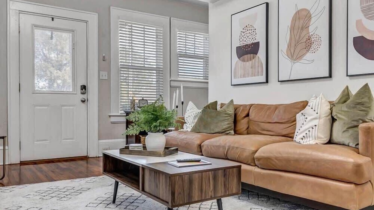 Photo of Livingroom in Murray Hill