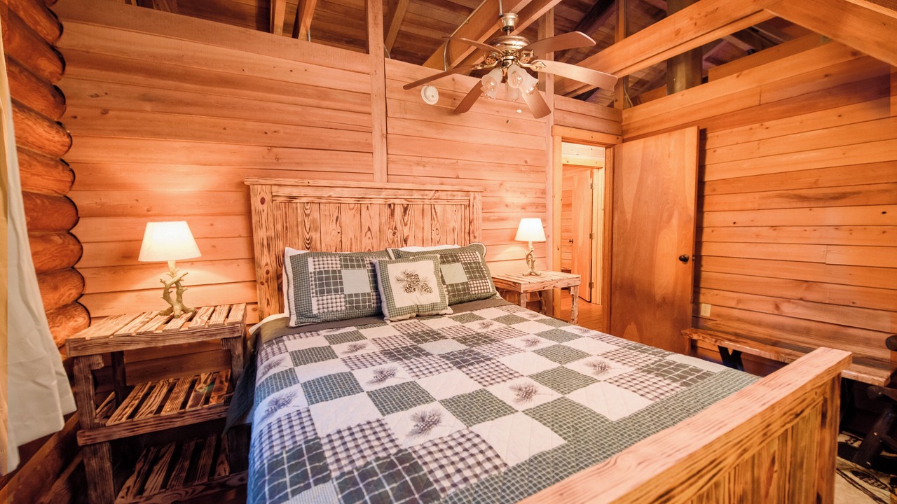 Photo of Bedroom in Lake City