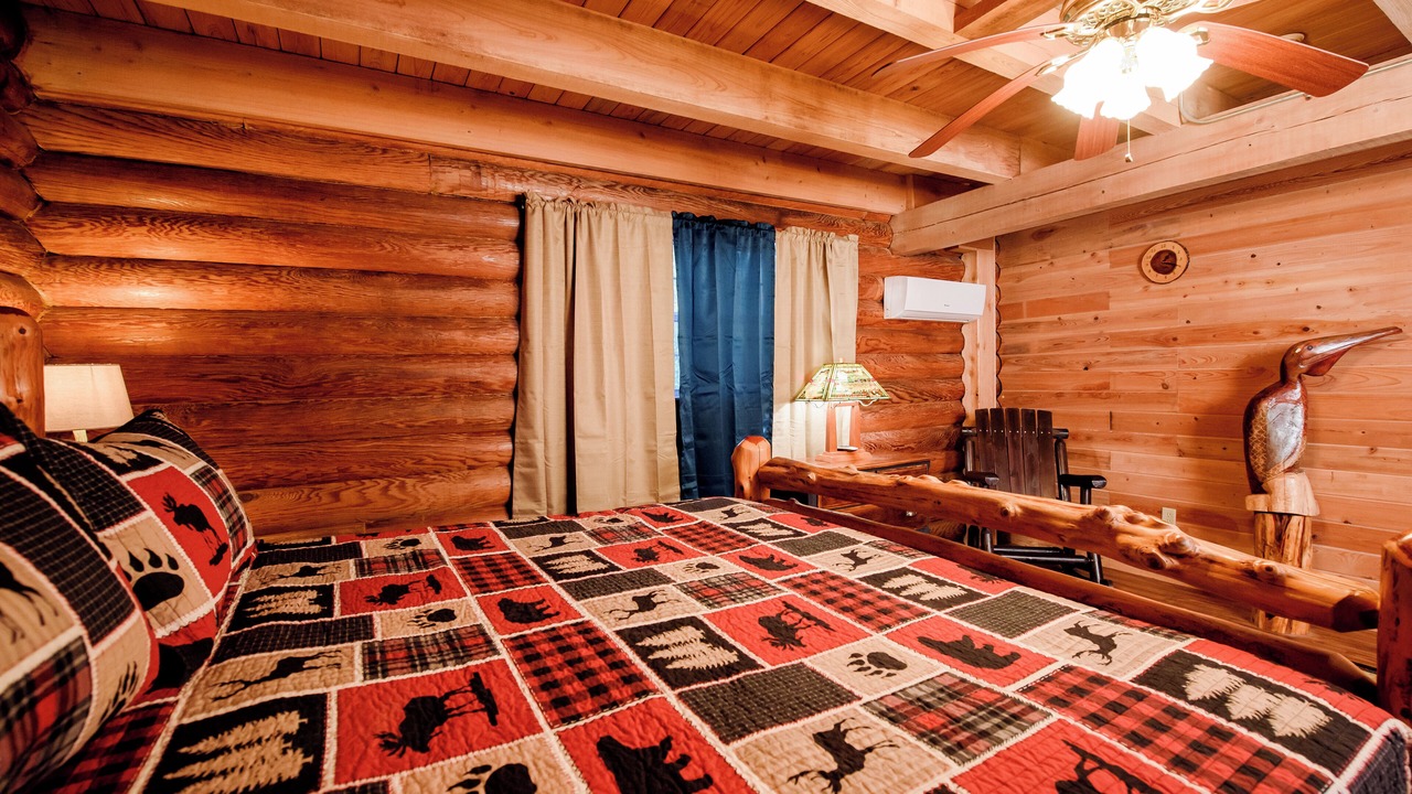 Photo of Bedroom in Lake City