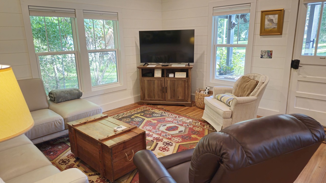 Photo of Livingroom in Historic Downtown Apalachicola