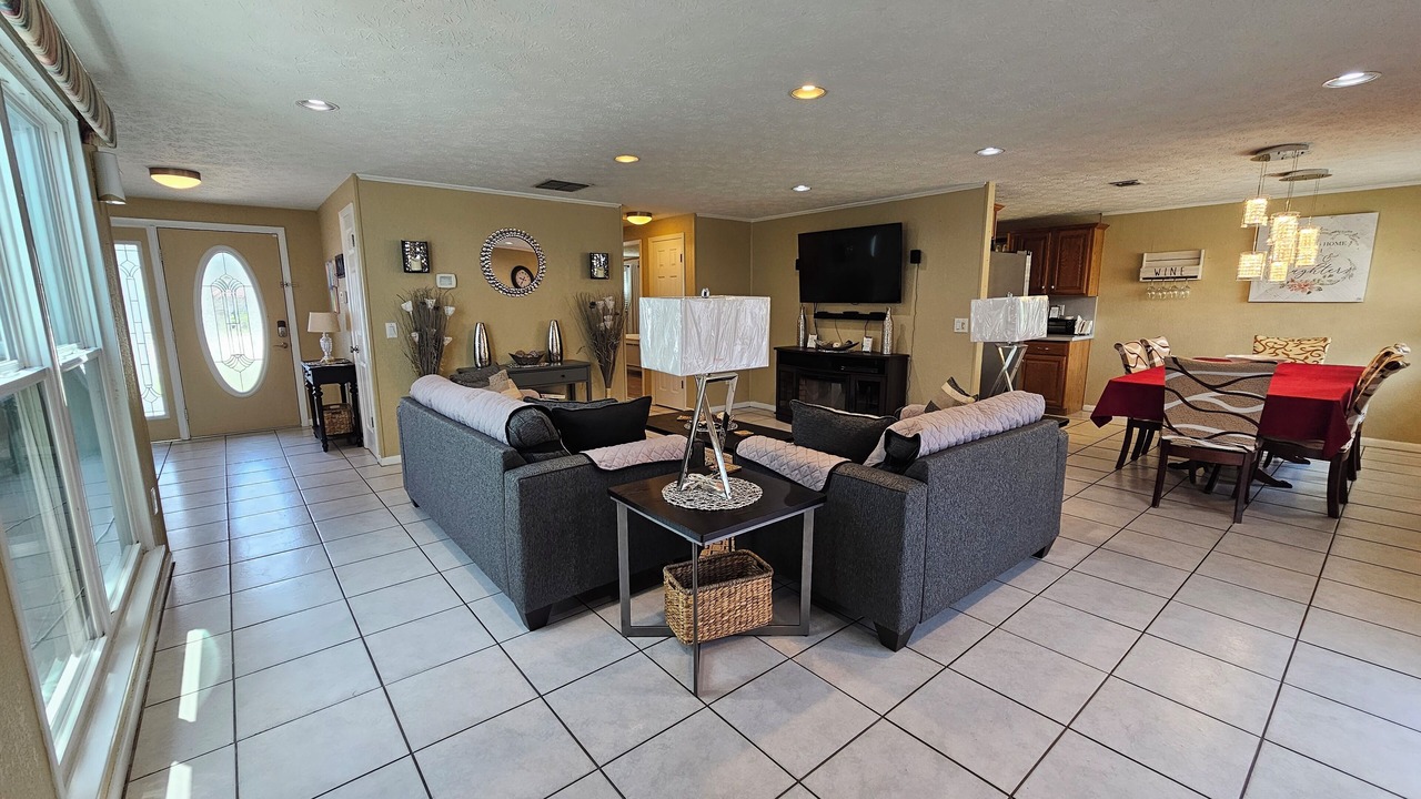 Photo of Livingroom in Sunbeam