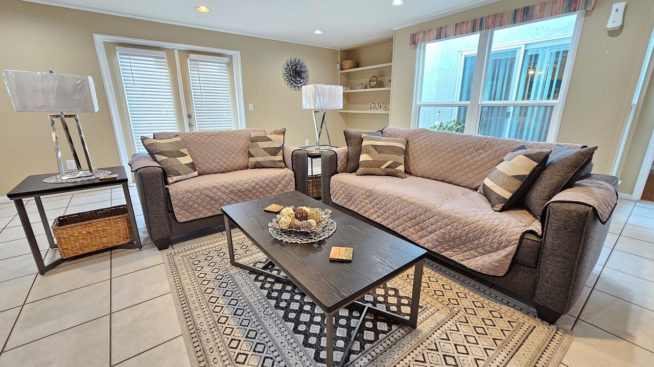 Photo of Livingroom in Sunbeam