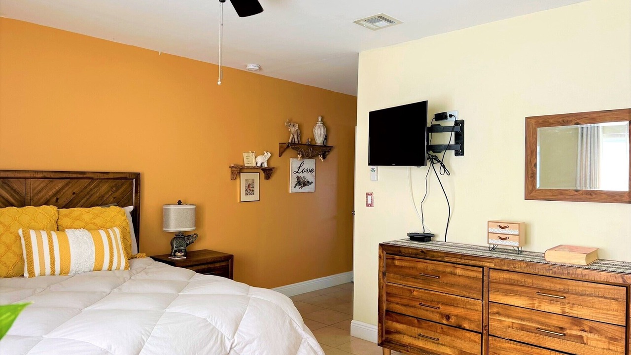 Photo of Bedroom in Naples Park