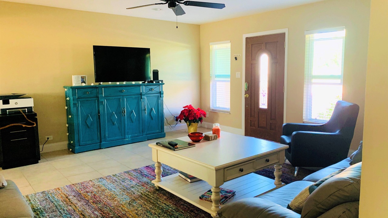 Photo of Livingroom in Naples Park