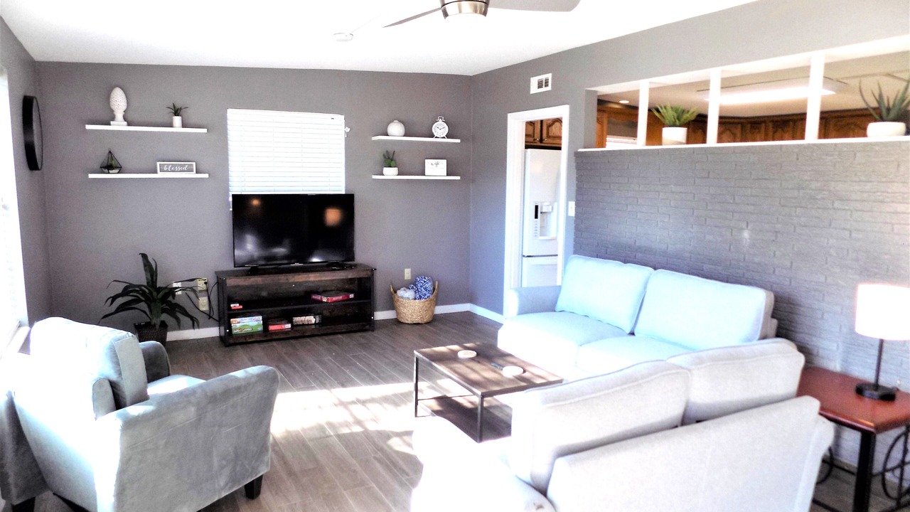 Photo of Livingroom in Northeast Pensacola