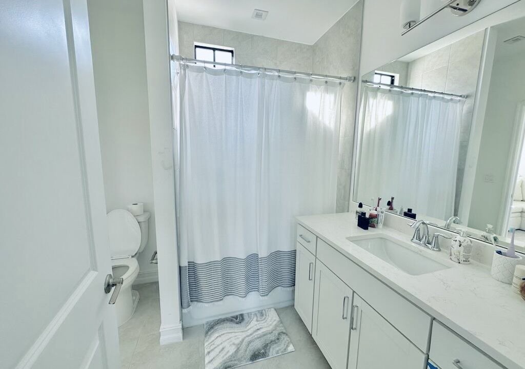 Photo of Bathroom in Naples