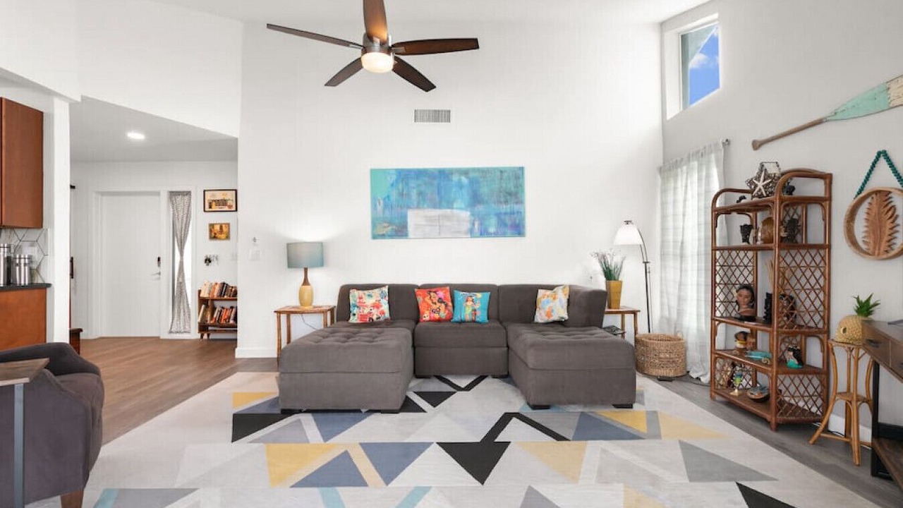 Photo of Livingroom in Cypress Lake