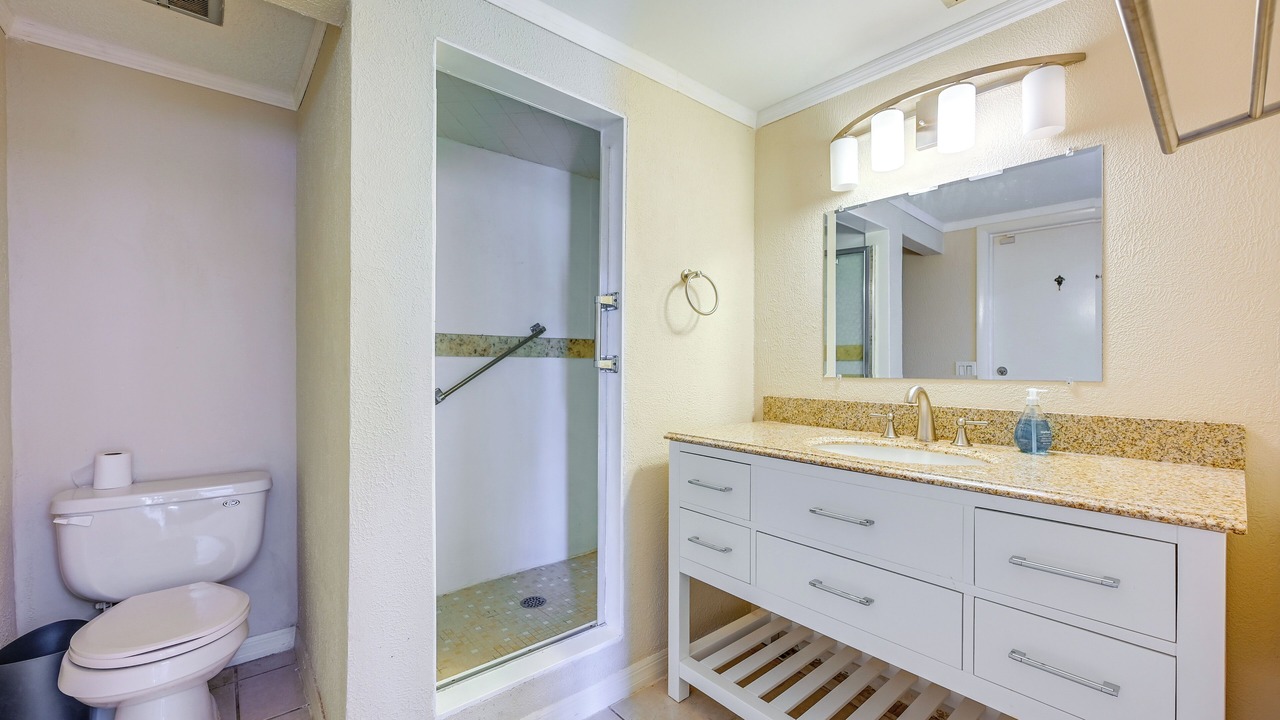Photo of Bathroom in Orient Park