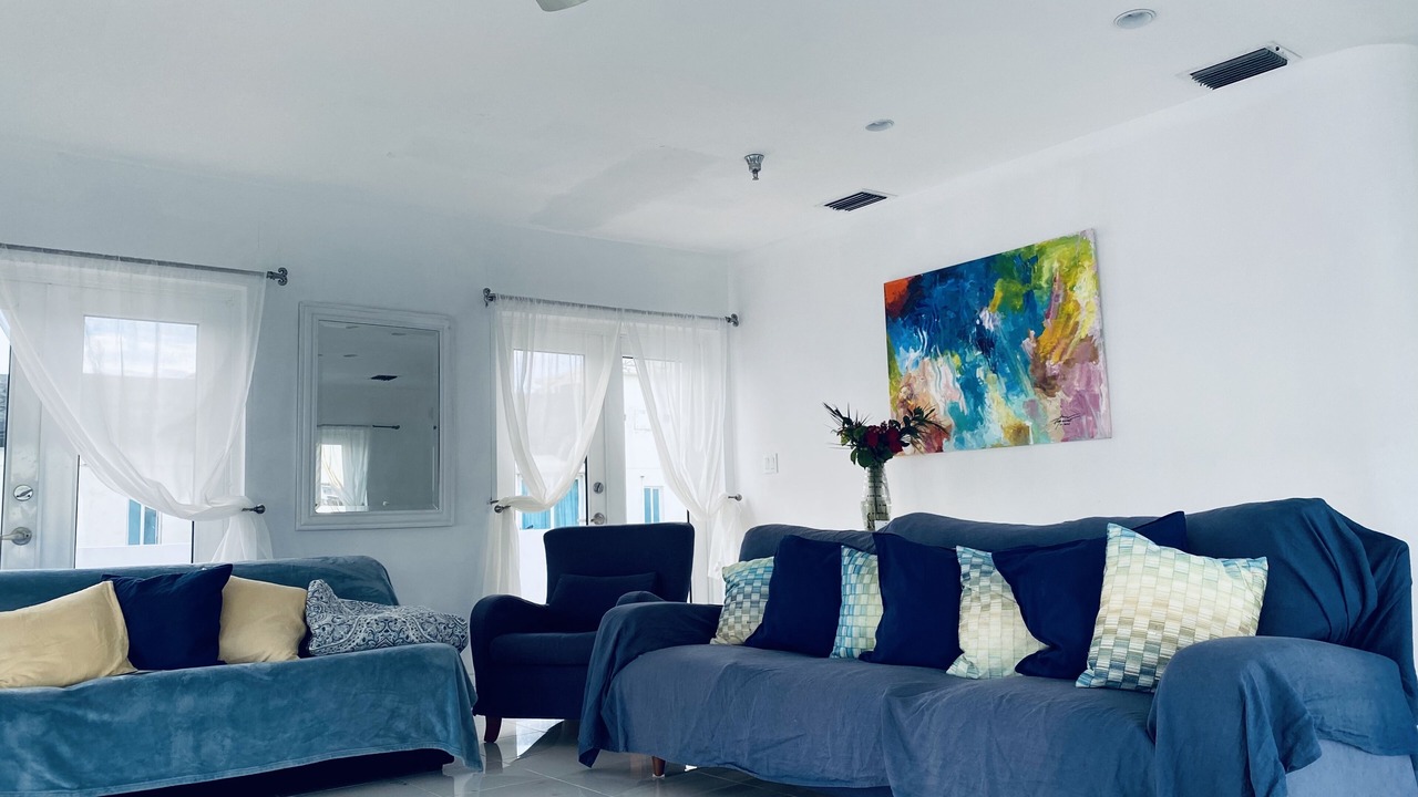 Photo of Livingroom in South Pointe
