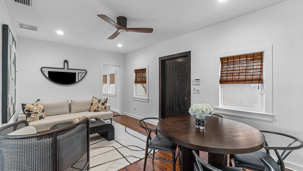 Photo of Livingroom in Old Northwood