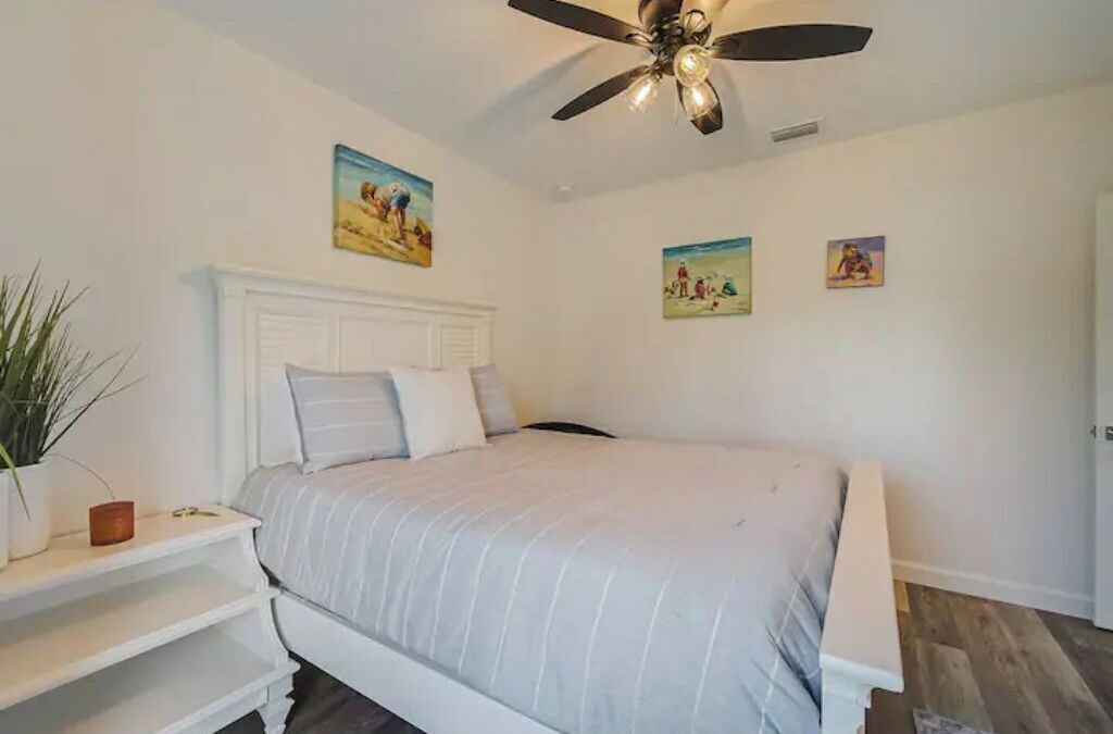 Photo of Bedroom in Oakland Hills