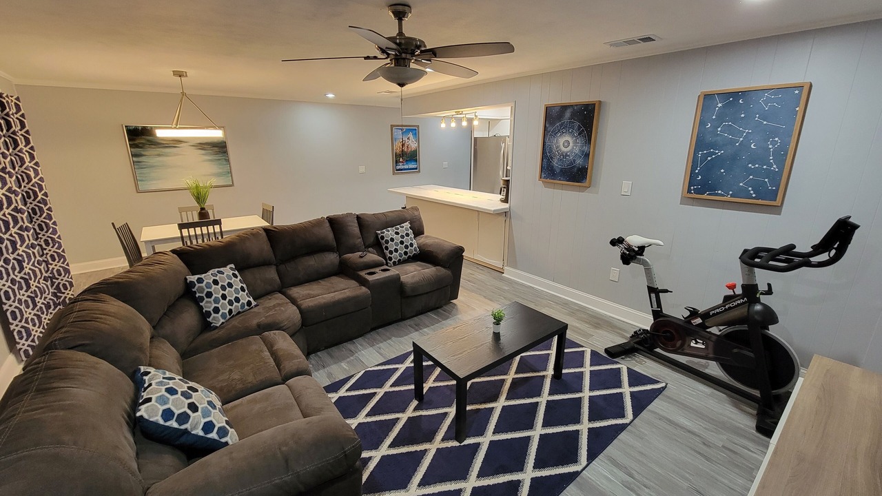 Photo of Livingroom in Cypress Gardens
