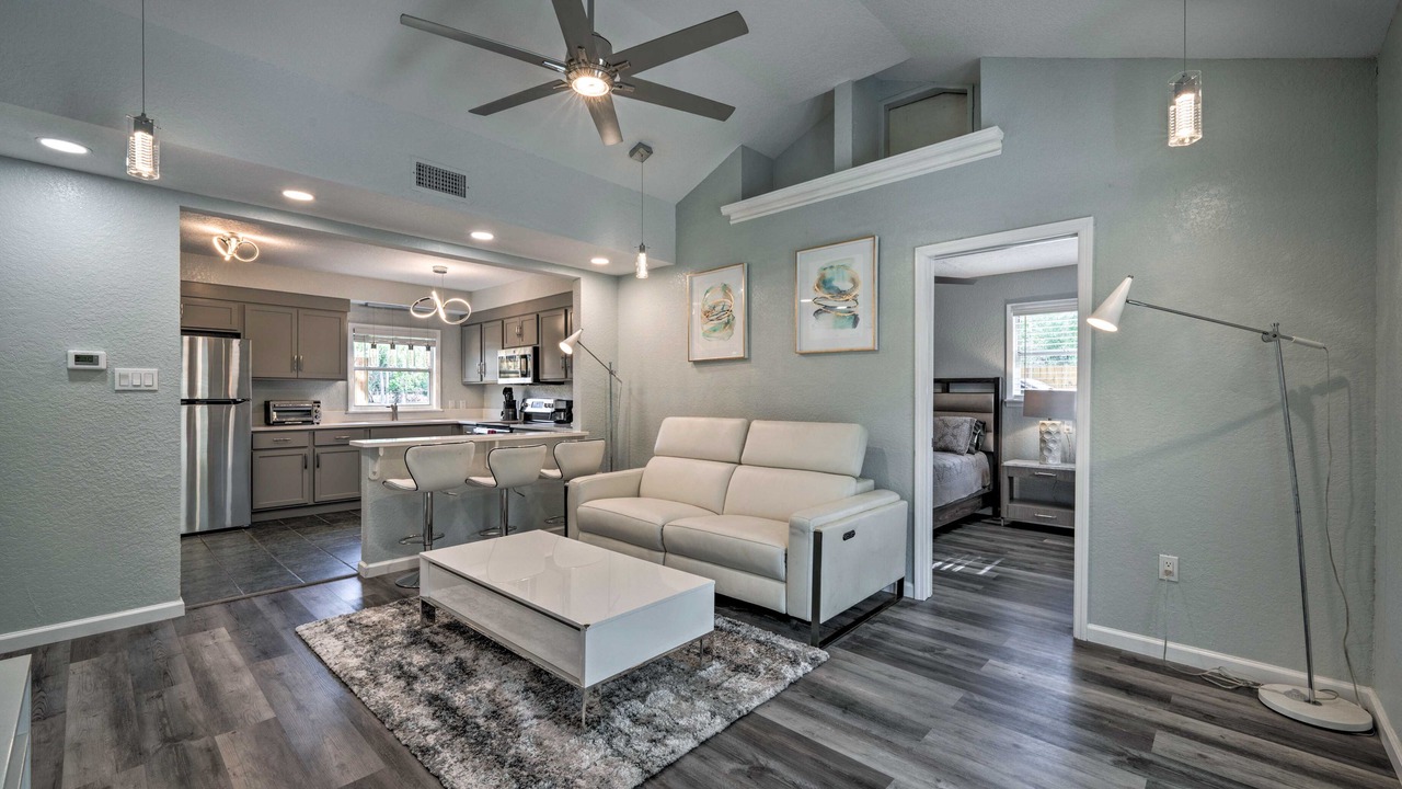 Photo of Livingroom in Plymouth
