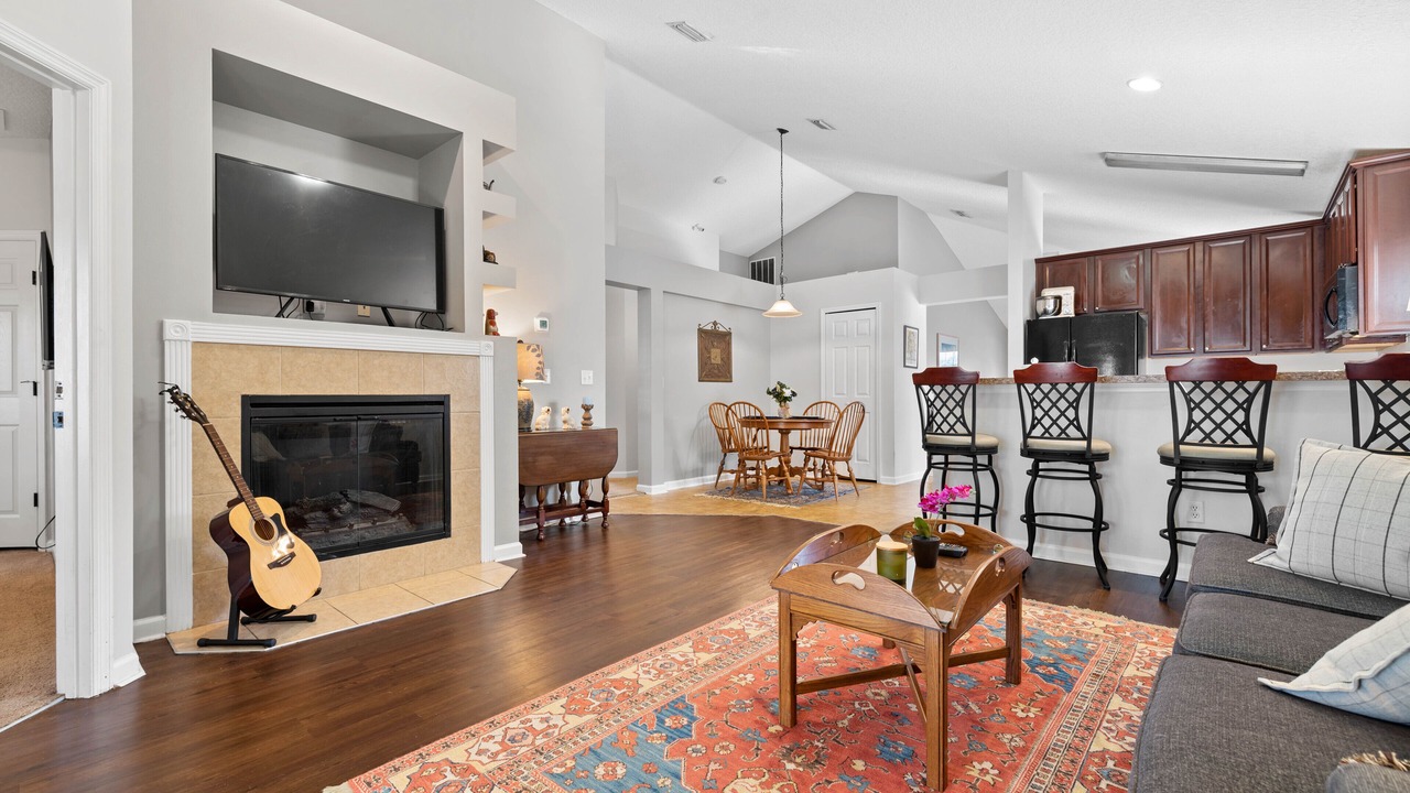 Photo of Livingroom in Northside
