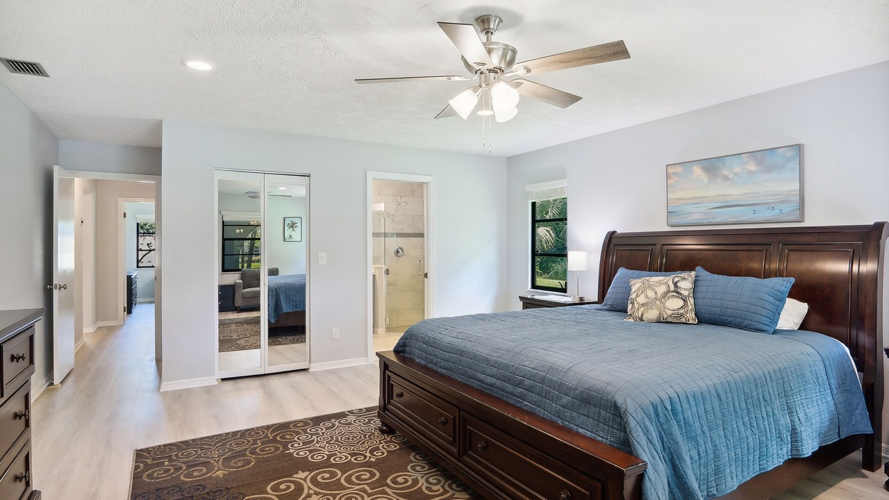Photo of Bedroom in White City