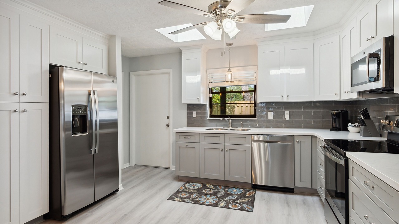 Photo of Kitchen in White City