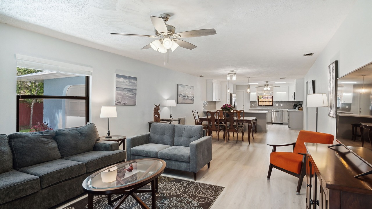 Photo of Livingroom in White City