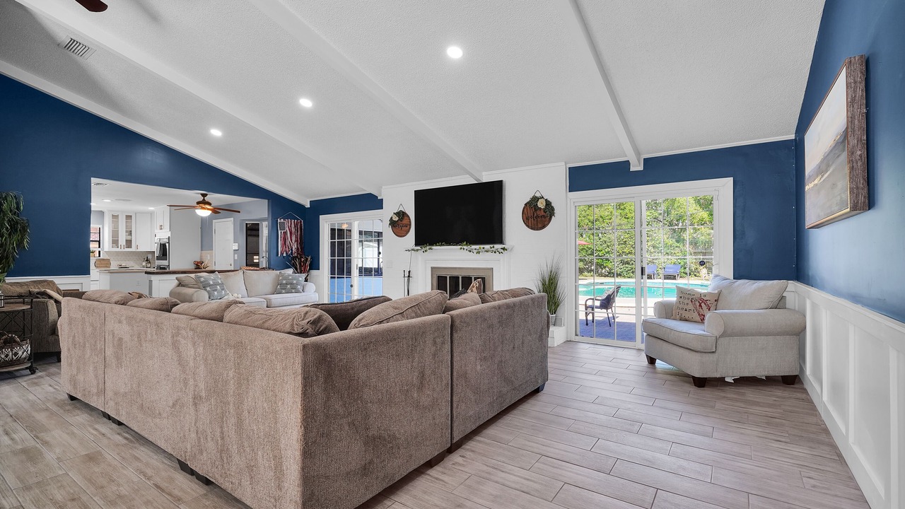 Photo of Livingroom in Lakewood