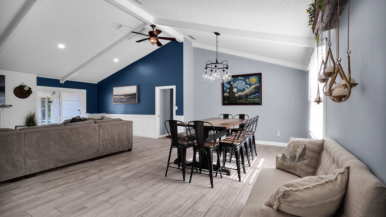 Photo of Livingroom in Lakewood
