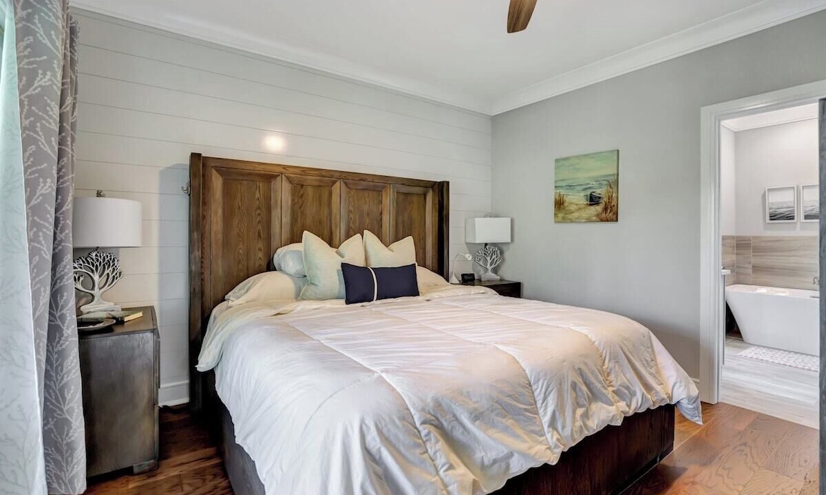 Photo of Bedroom in Salem