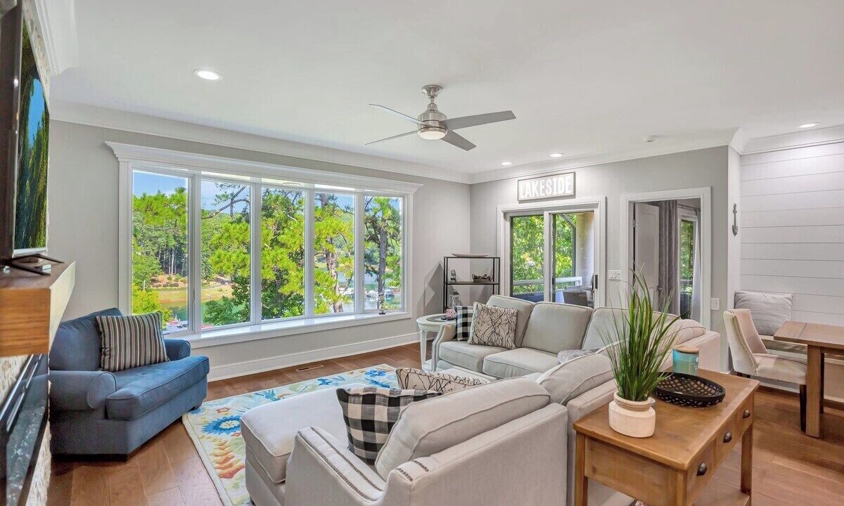 Photo of Livingroom in Salem