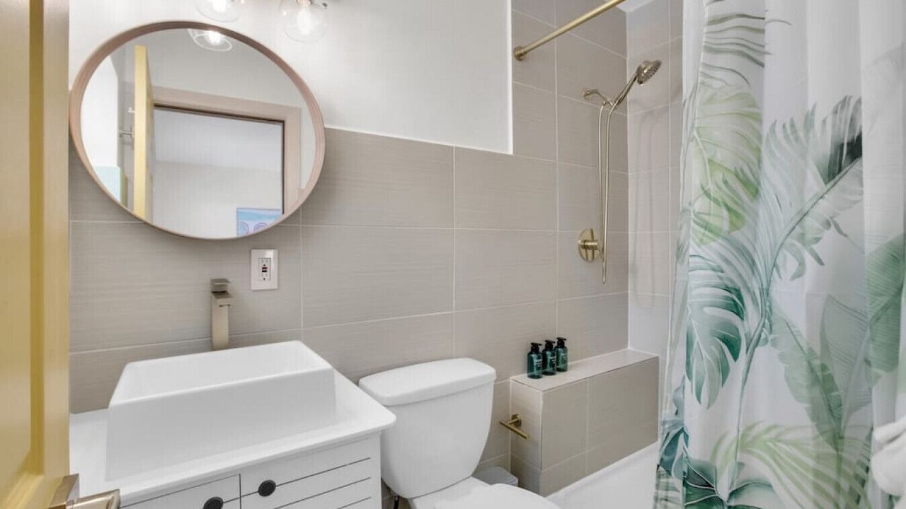 Photo of Bathroom in River Oaks