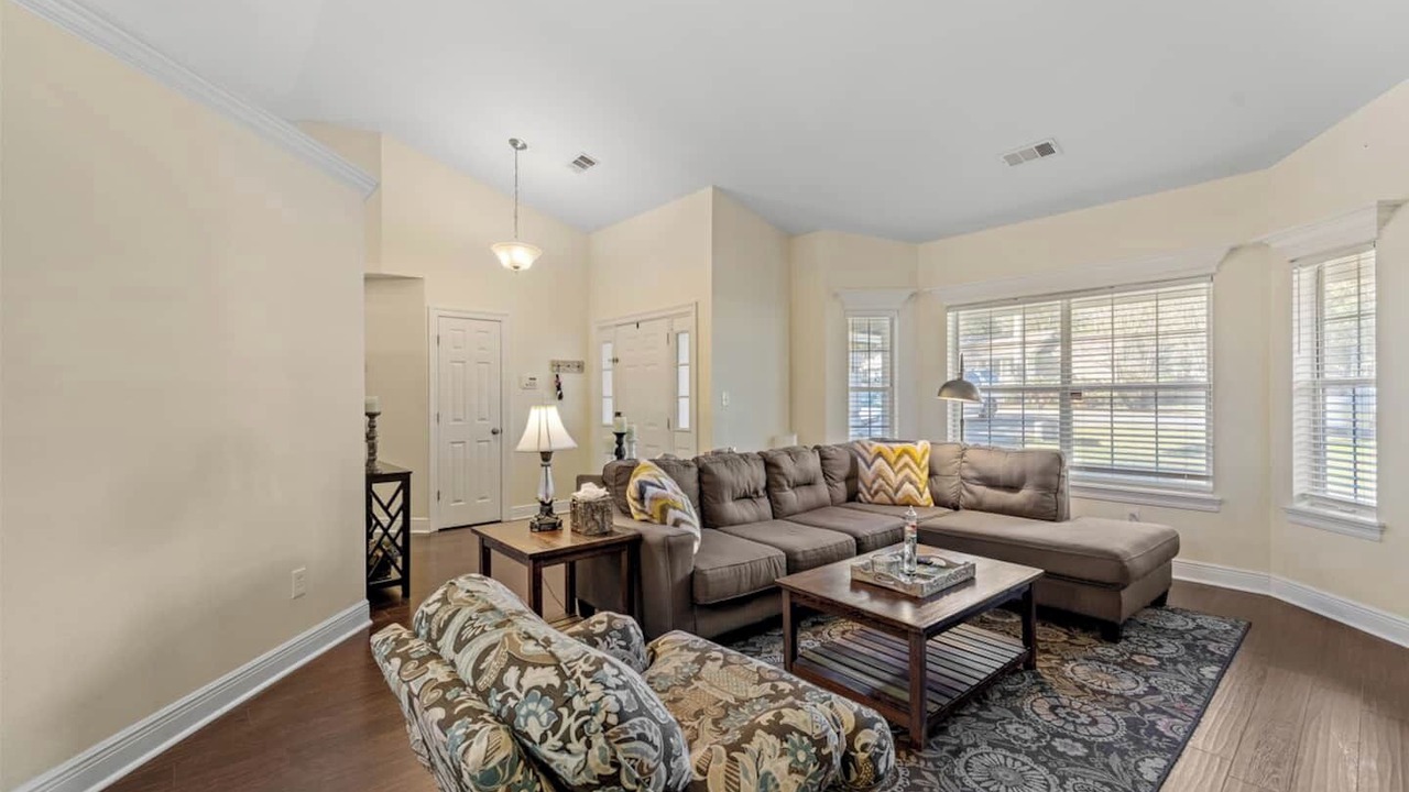 Photo of Livingroom in Tallahassee
