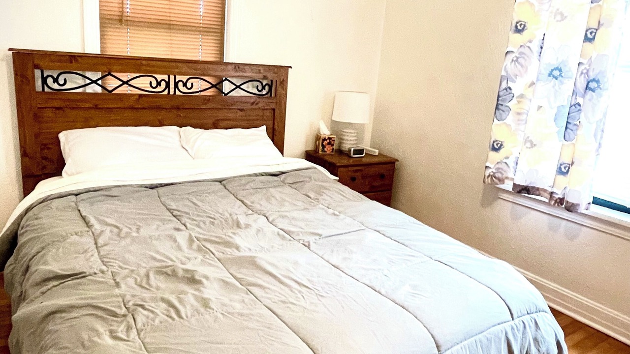Photo of Bedroom in United Central