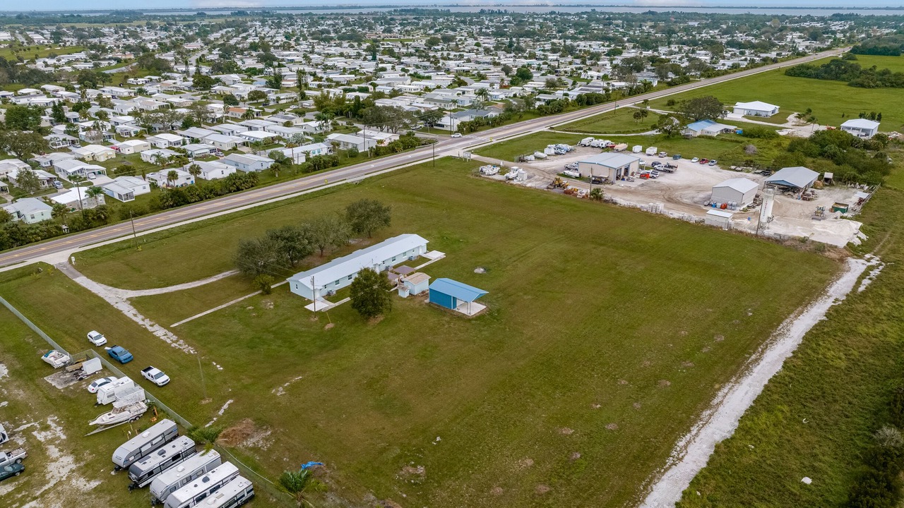 Photo of Outdoor in Barefoot Bay