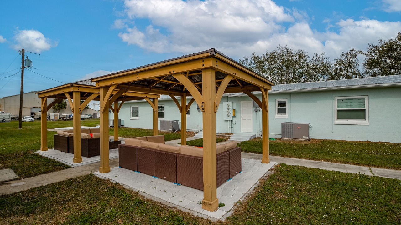 Photo of Outdoor in Barefoot Bay