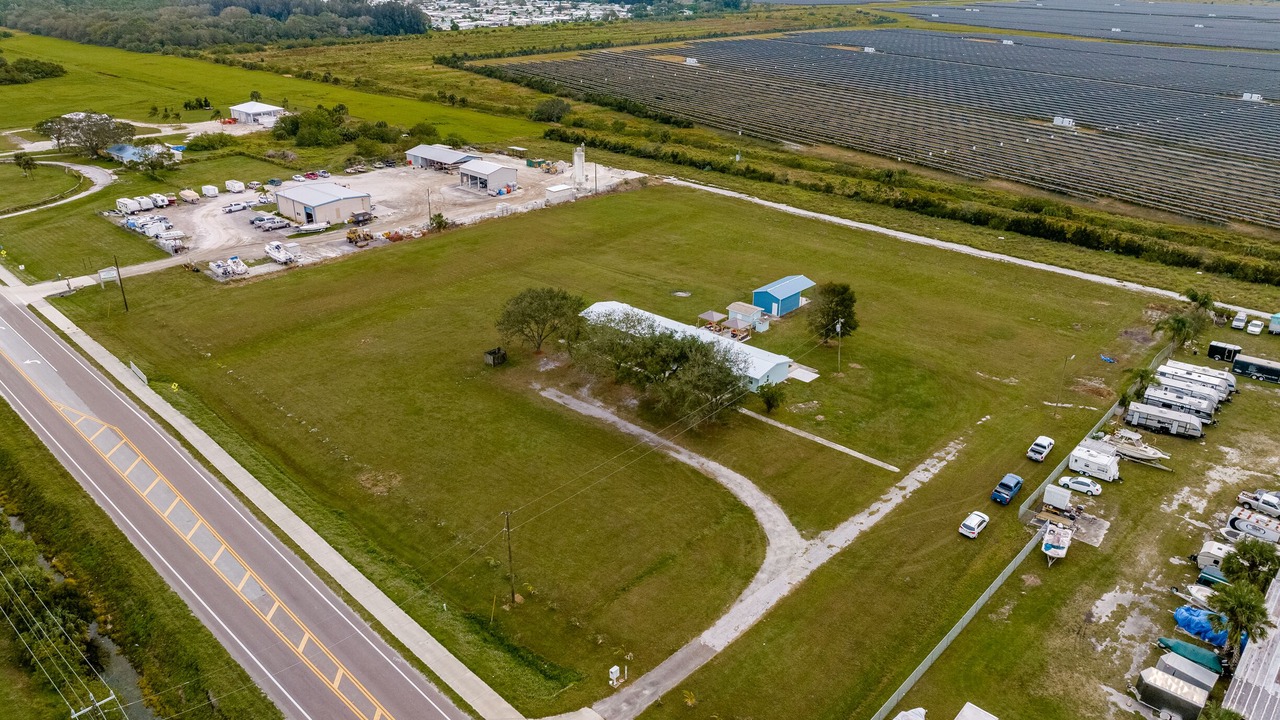 Photo of Outdoor in Barefoot Bay
