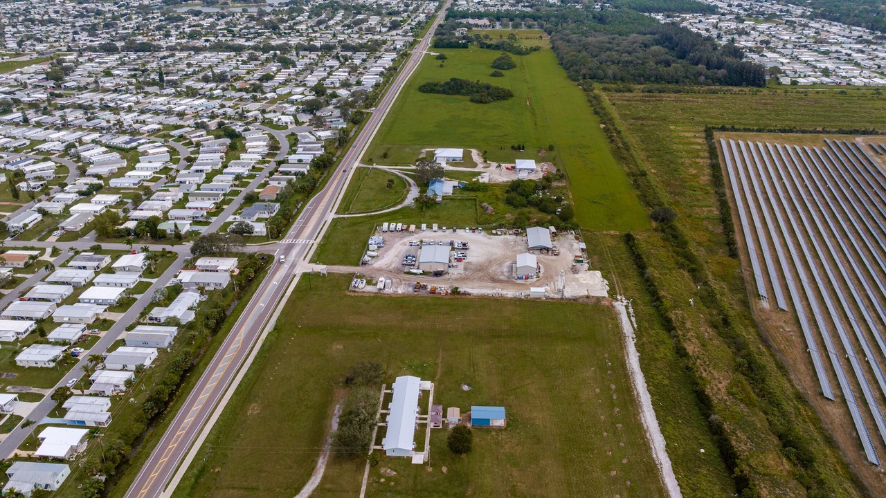 Photo of Outdoor in Barefoot Bay