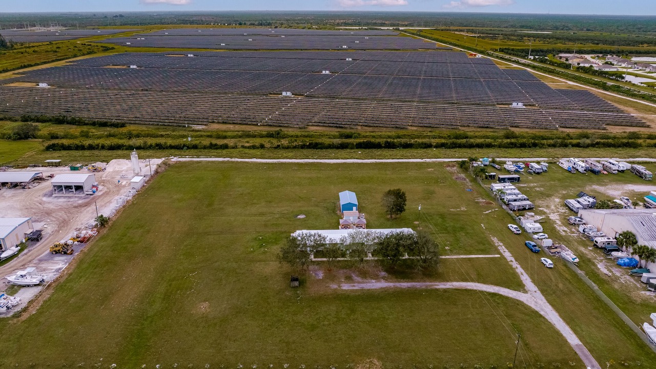 Photo of Outdoor in Barefoot Bay