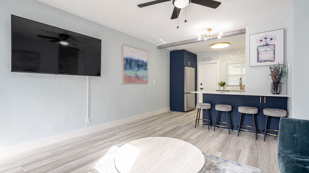 Photo of Livingroom in Lake Ridge