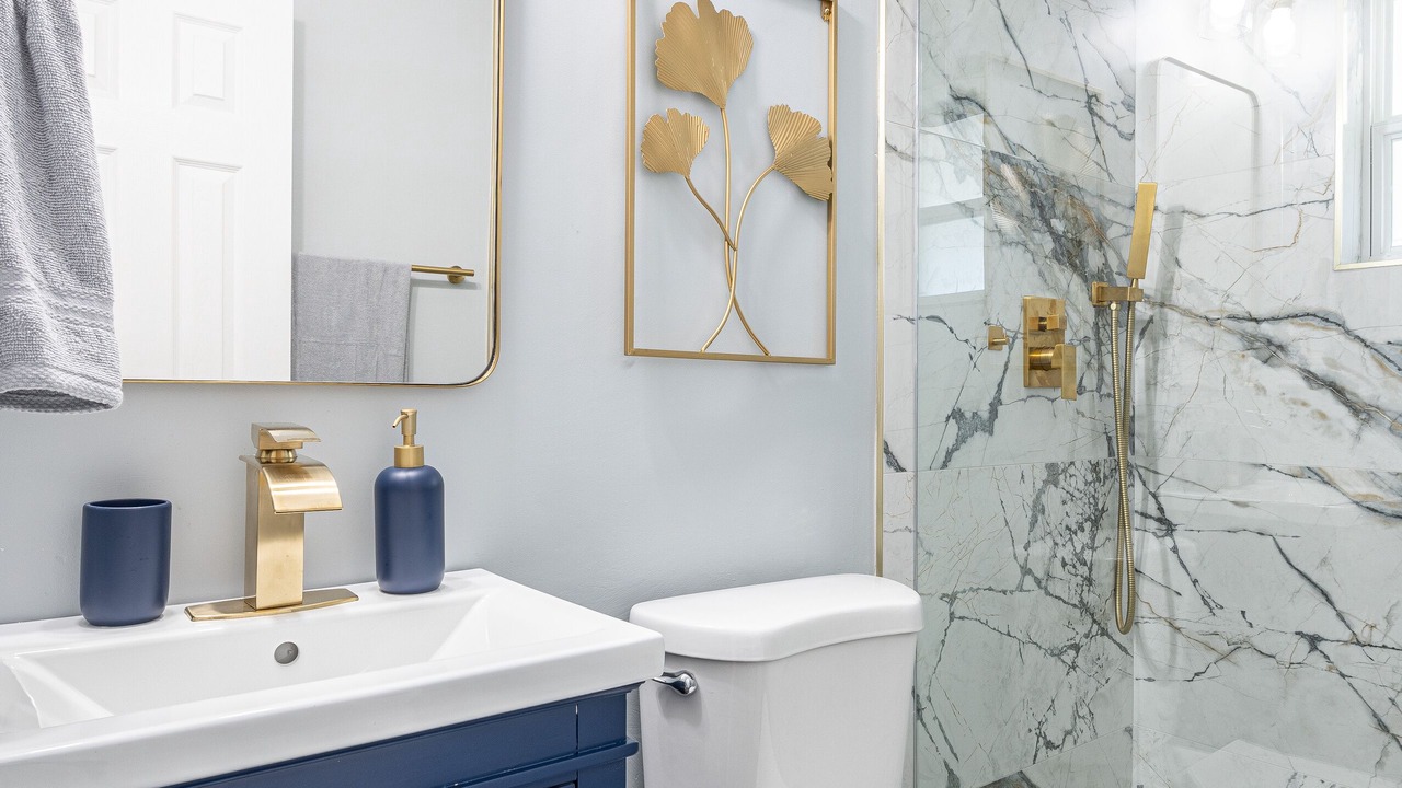 Photo of Bathroom in Lake Ridge