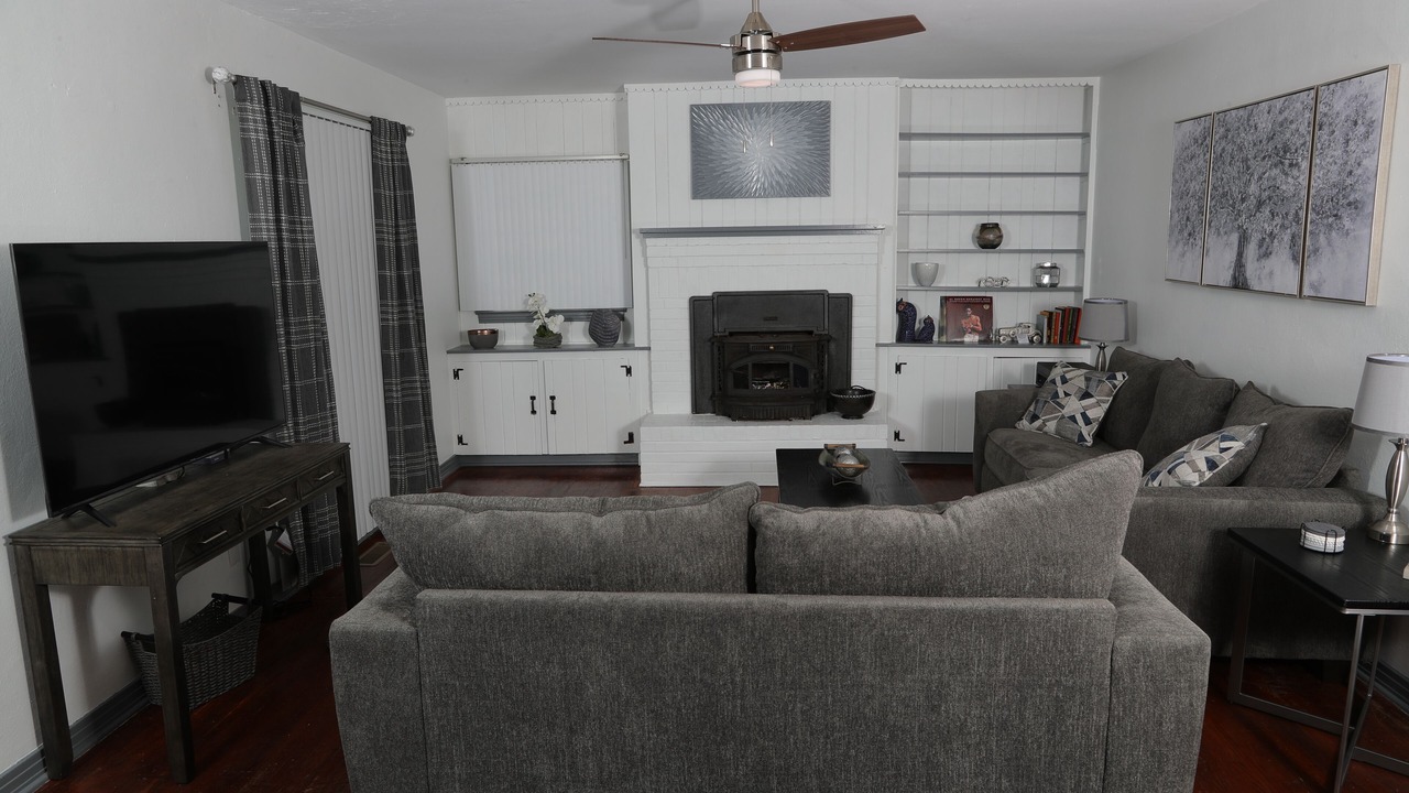 Photo of Livingroom in Tallahassee