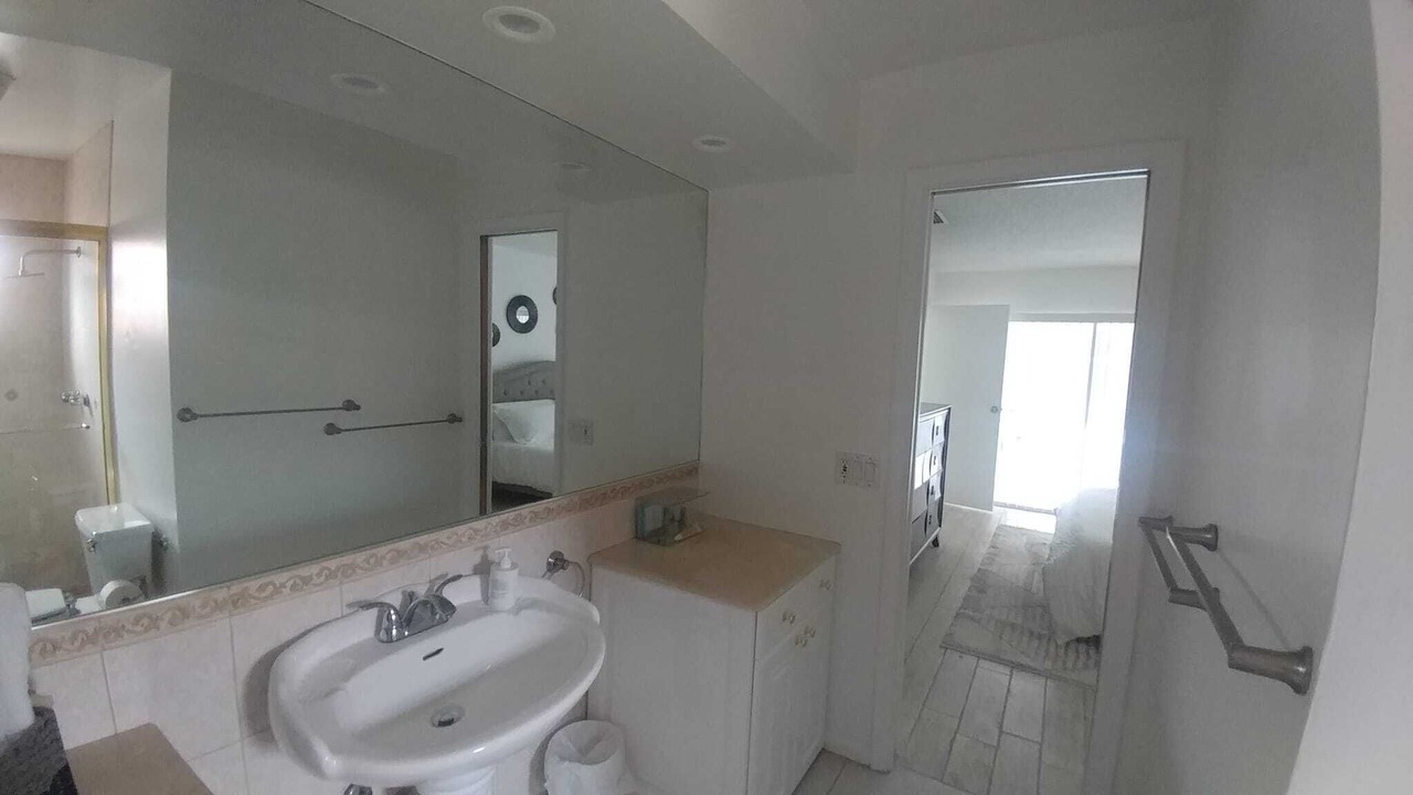 Photo of Bathroom in Sunrise